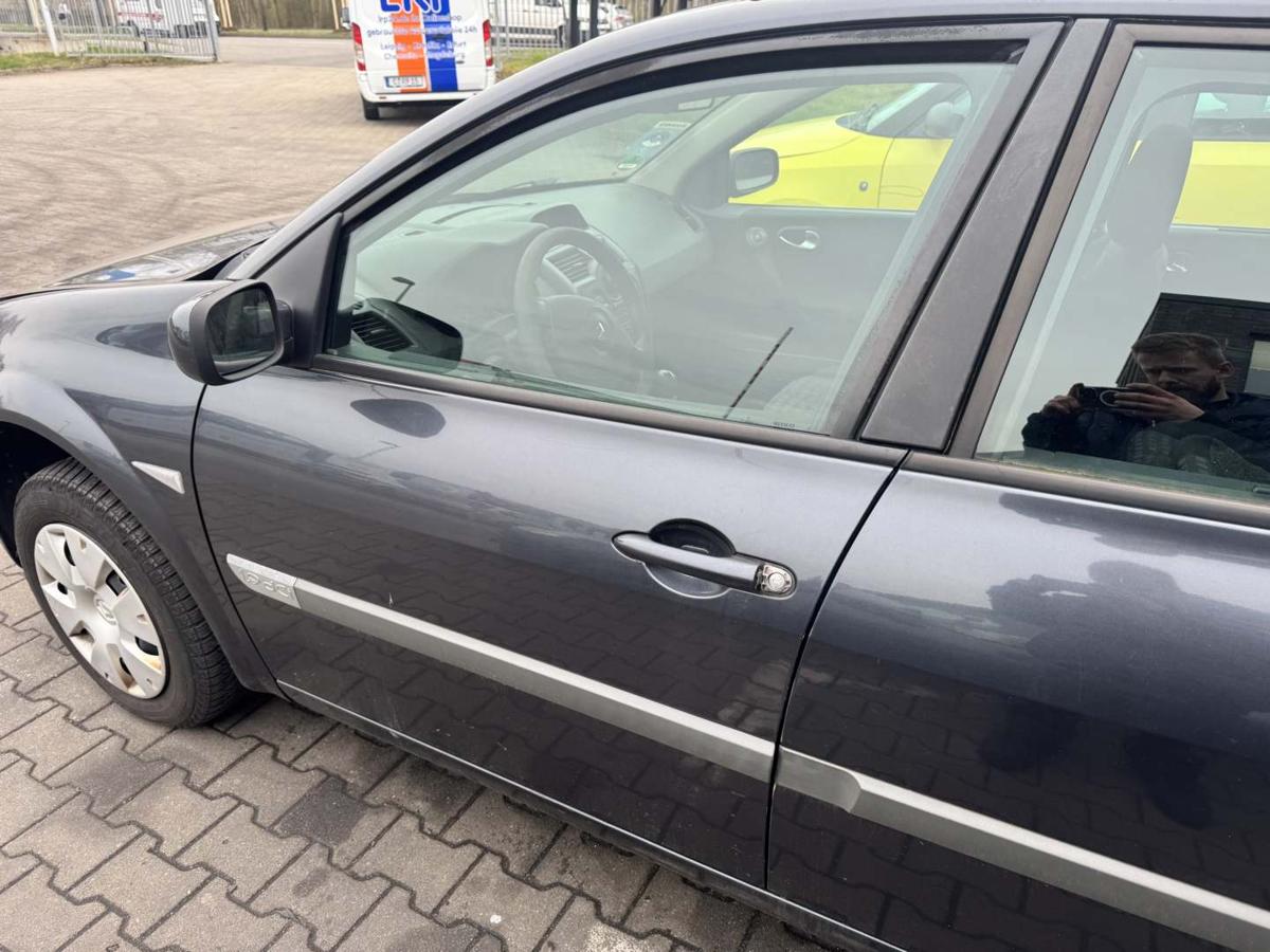 Renault Megane 2 Bj.2006 original T&uuml;r vorn links TEB66 Graphitschwarz Rohbau